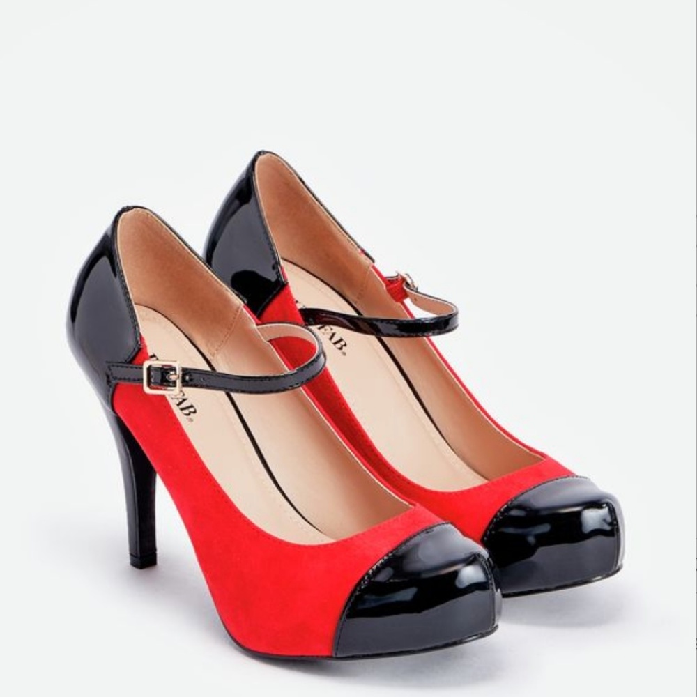 Contrast Red & Black Pointed Toe Pumps Heels 6.5